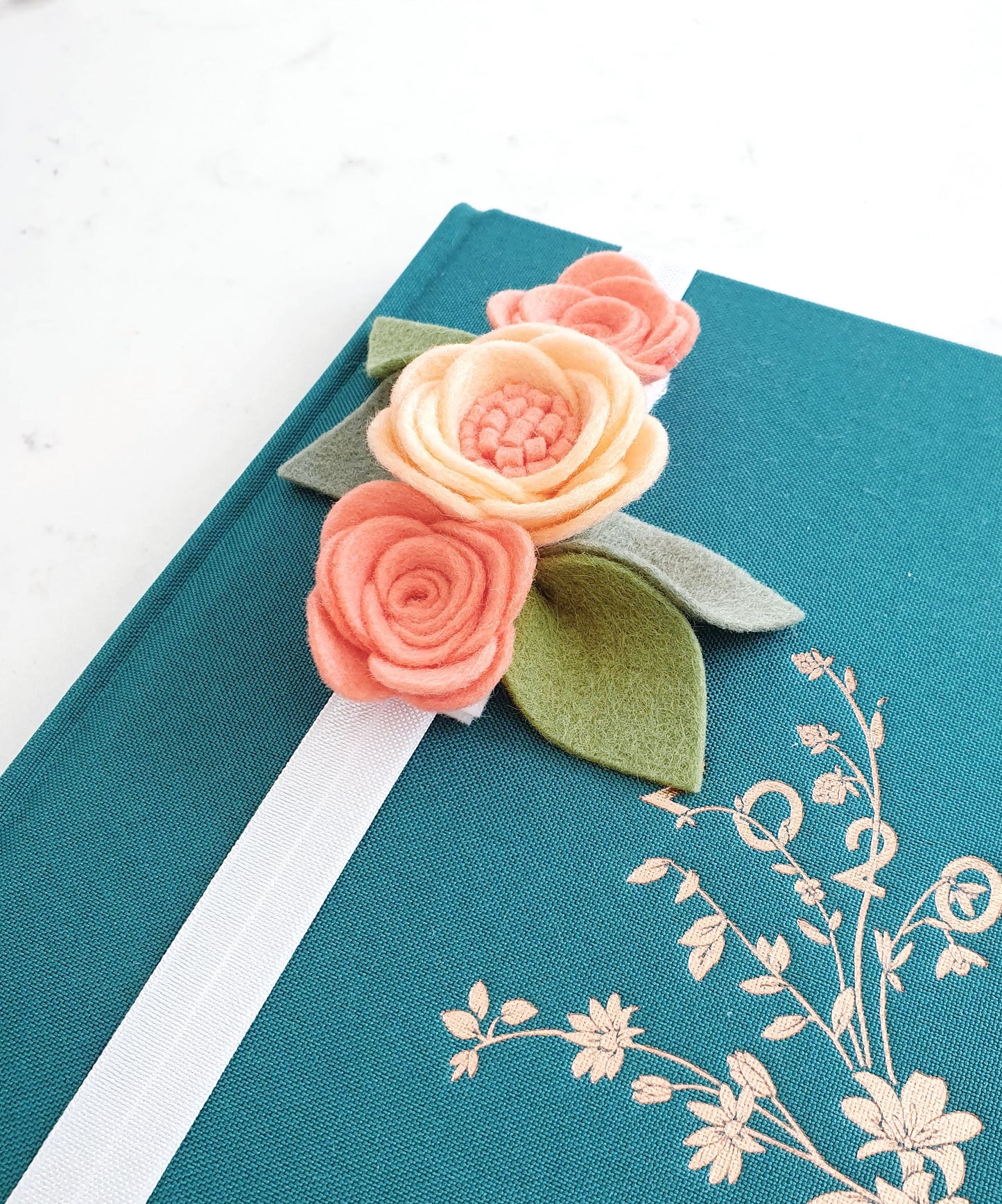 Flower bookmark