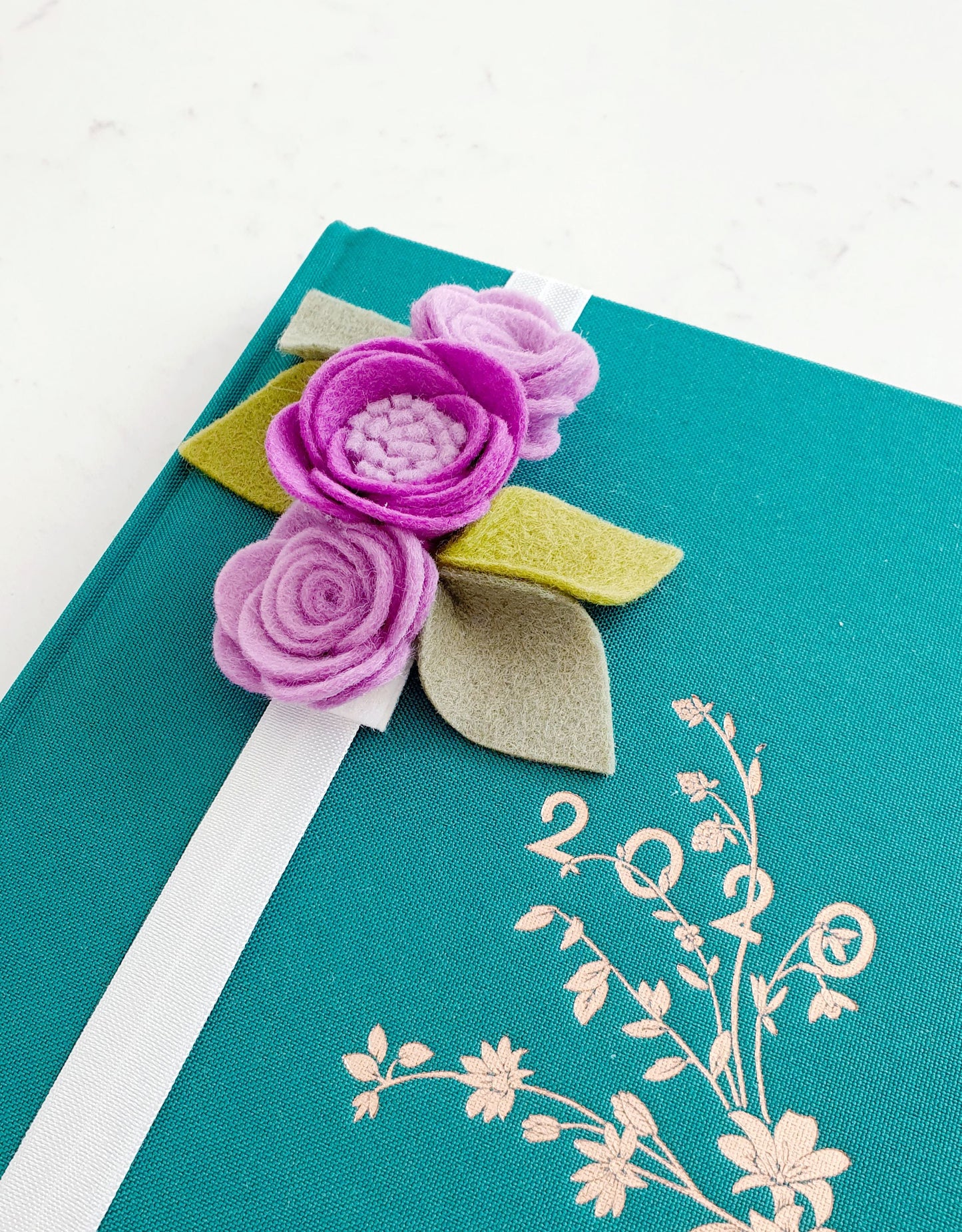 Flower bookmark