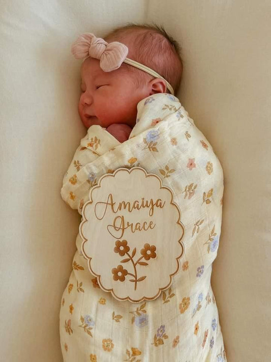 Vintage Scallop Name Plaque